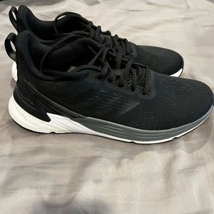 Adidas Woman’s Response Super size 9